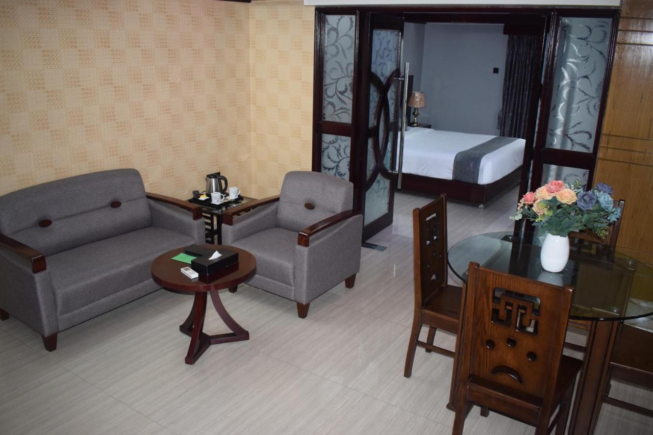 Momo Inn Bogra Exteriér fotografie