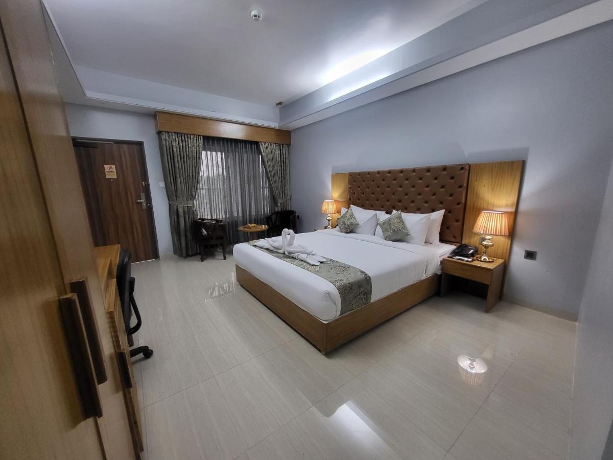 Momo Inn Bogra Exteriér fotografie