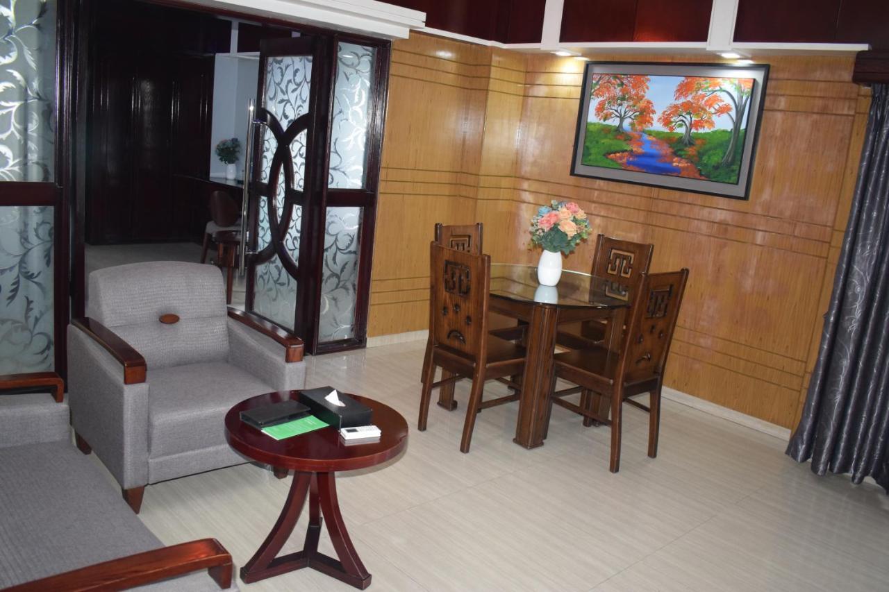 Momo Inn Bogra Exteriér fotografie